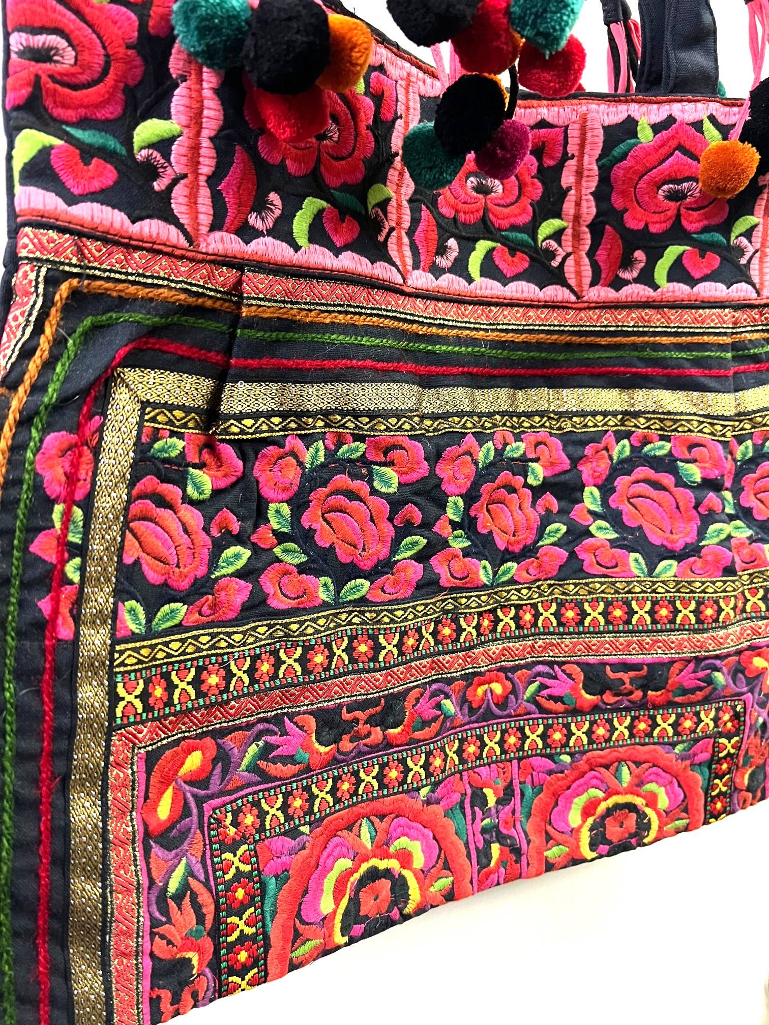 Ricki designs - Wholesale Tote bag – Women's - FABRIC FLORAL EMBROIDERED POM POM TOTE2