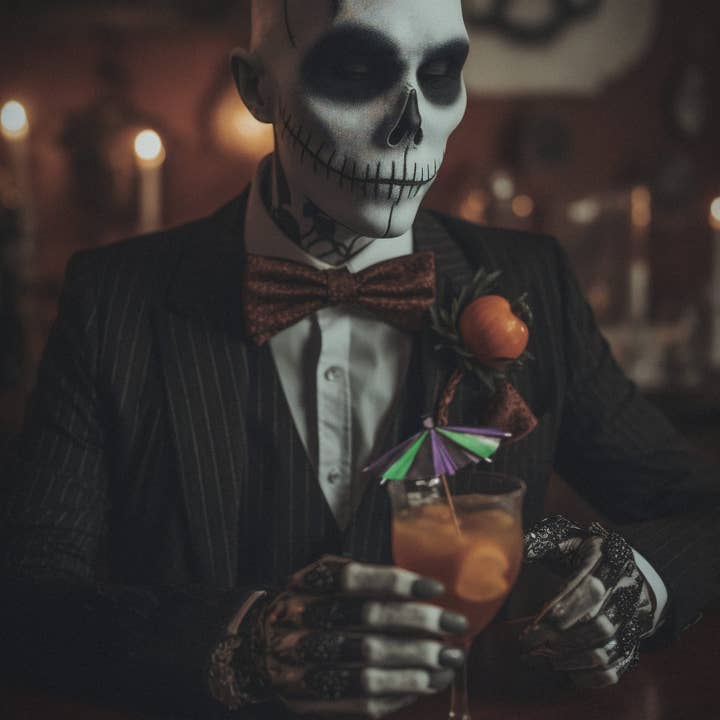 Lively Ghosts - Wholesale Cocktail Shaker - Haunted Spirits 'Beetle Juice' | Spooky Cocktail Umbrellas [6