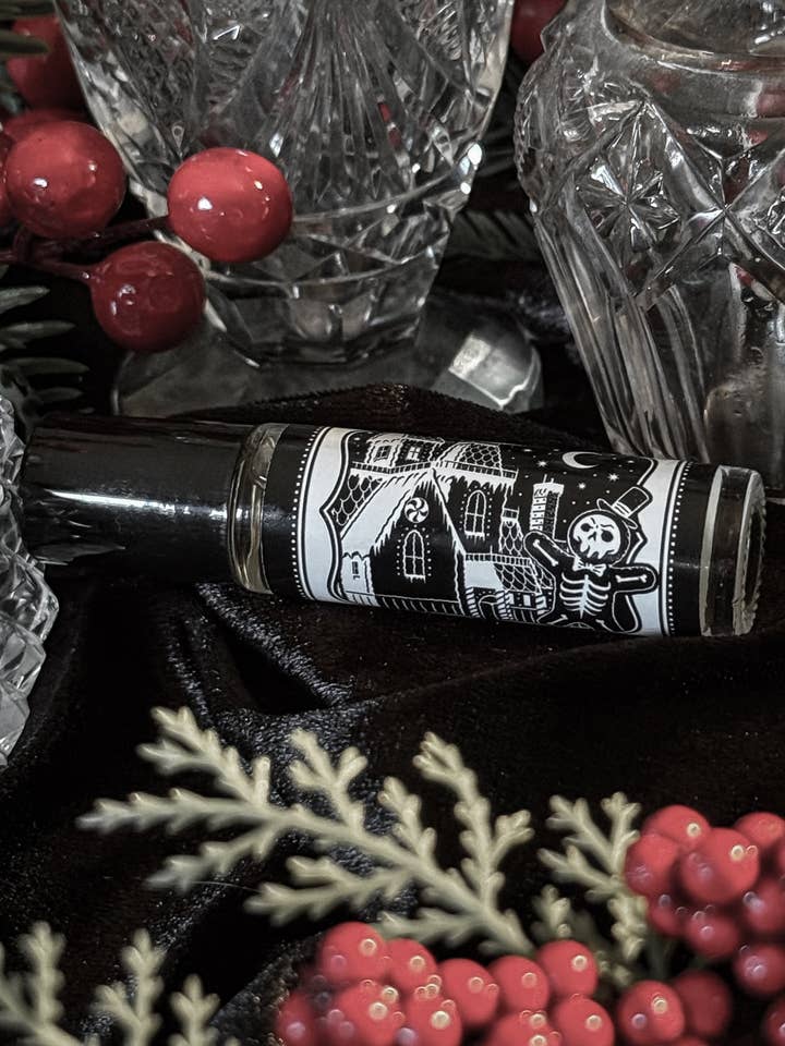 Night of the living Gingerbread (gingerbread cookies, sugar, spices) for wholesale by Seance