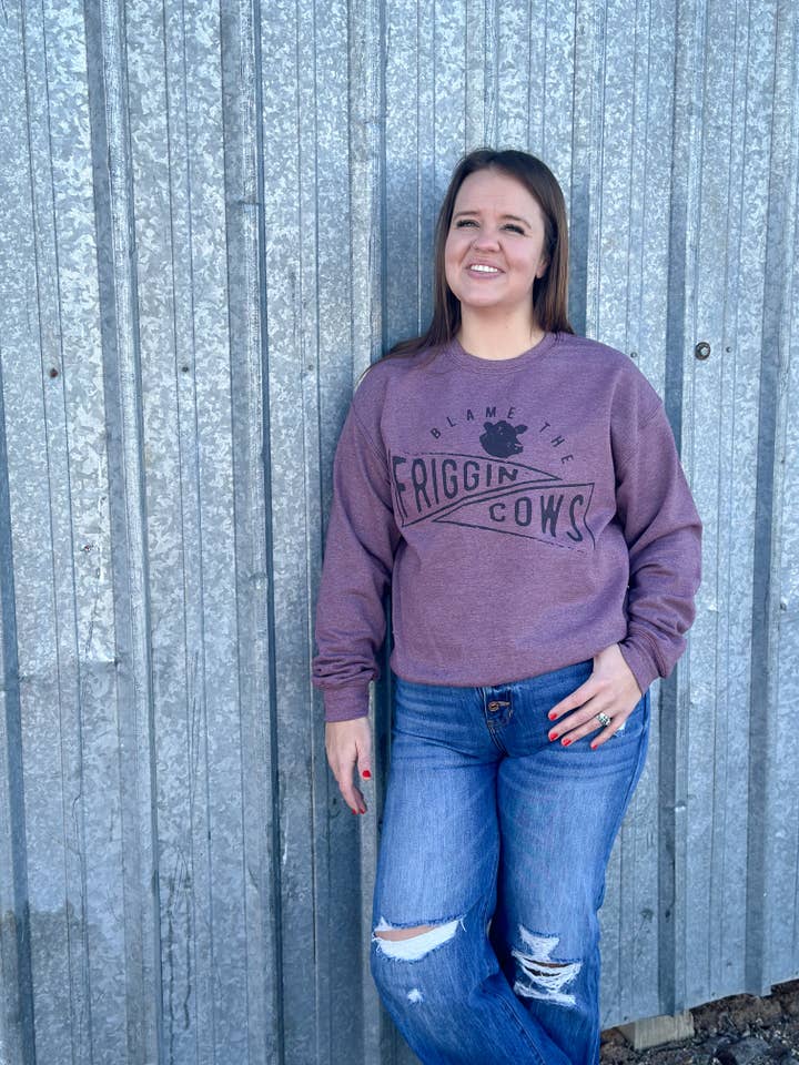 Sudaderas de Cuello Redondo del Oeste - Malditas Vacas para venta al por mayor de Diamond Horseshoe Trading Co