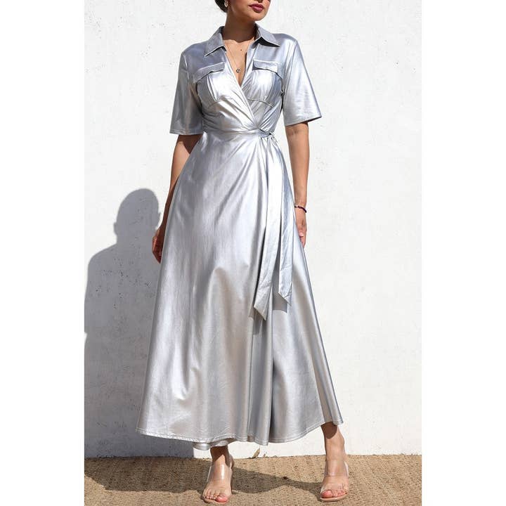 LUXE MAXI-JURK MET GLANZENDE OVERSLAG voor wholesale door Black Pearl Clothing