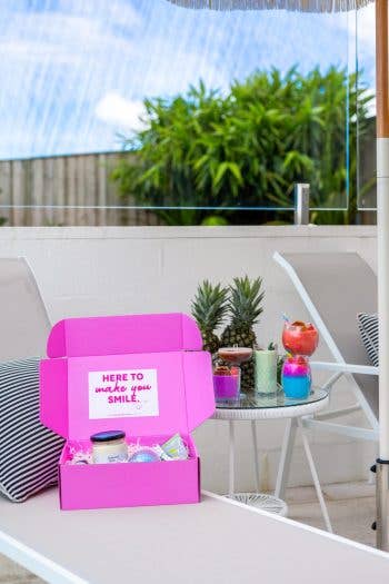 Beloved Scents - Wholesale Gift box - Cocktail: Good Vibes Gift Box2