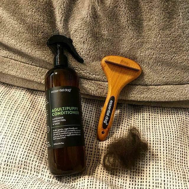 Essential Dog - Wholesale Pet Grooming Tool - Dog - Natural Bamboo Dog Deshedding Tool: Cats & Dogs