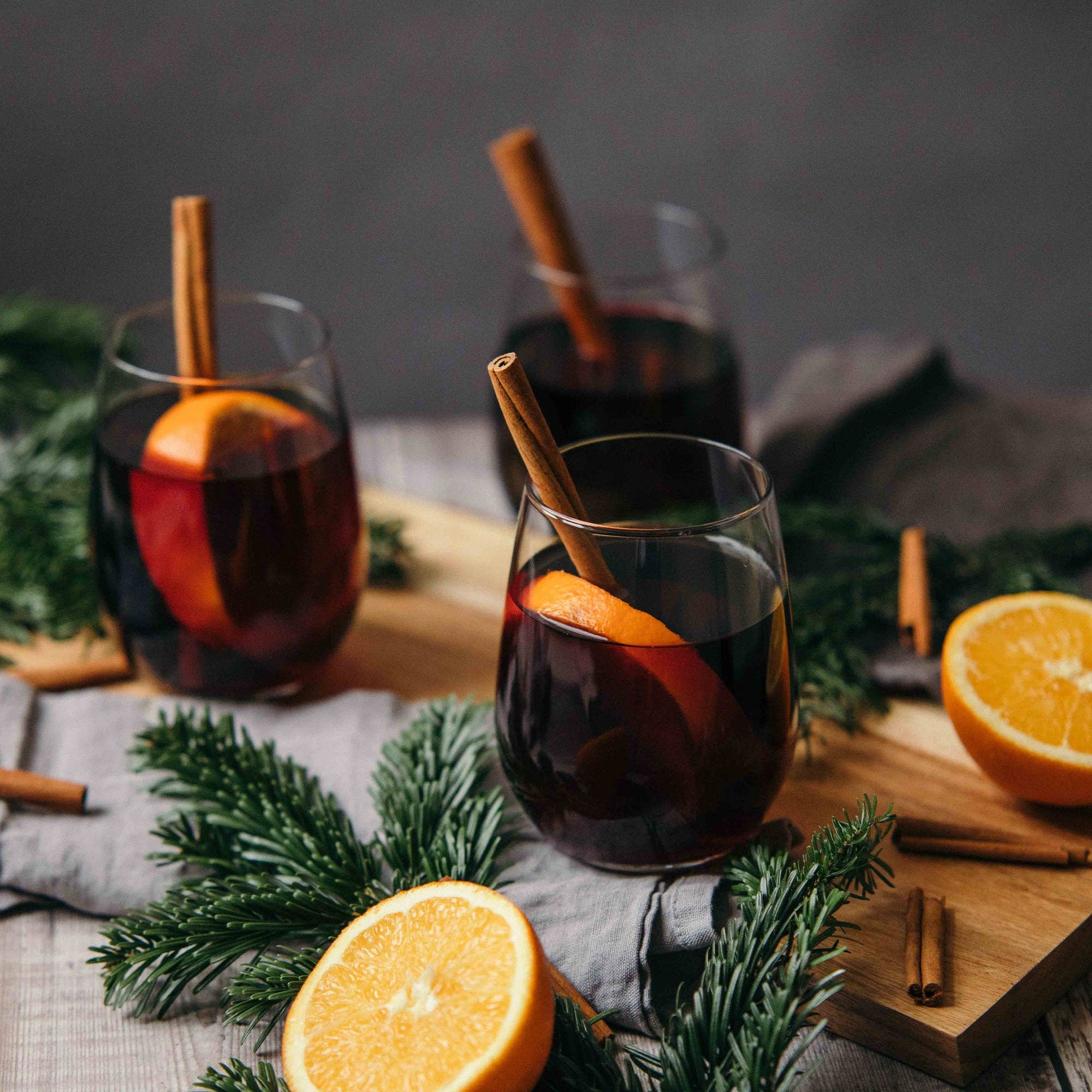 Portofino International Trading, USA - Wholesale Wine Glass - Plastic Stemless Wine Glass 12oz4