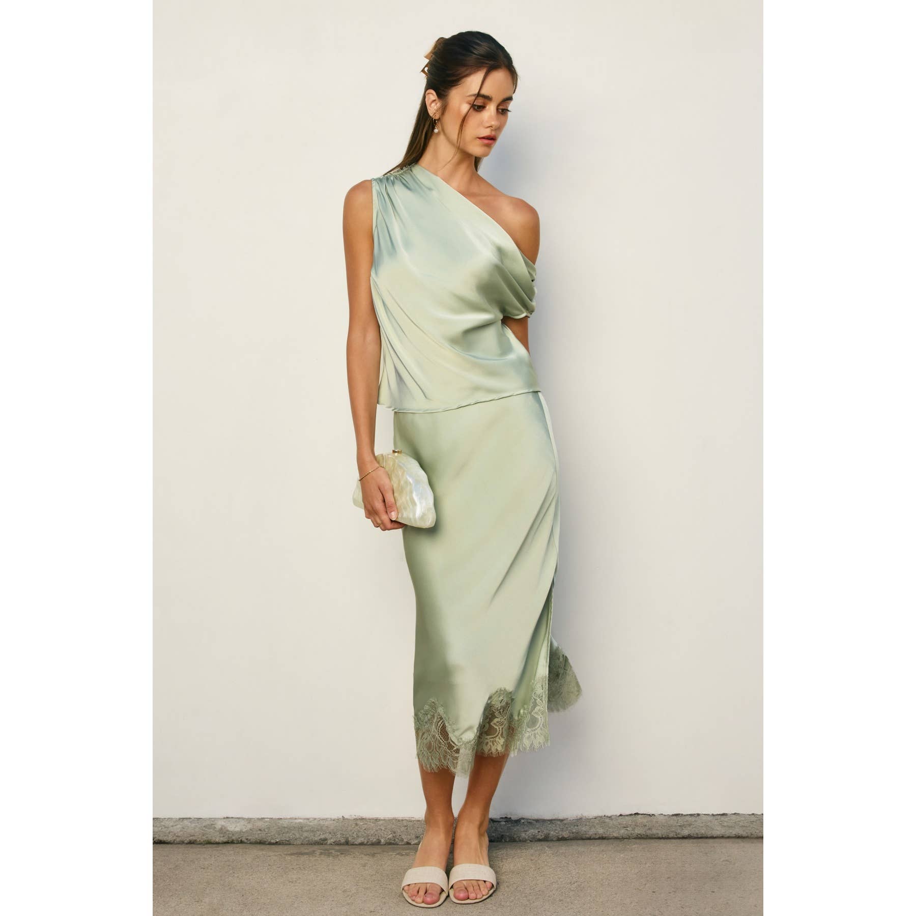 Dress Forum - Venta al por mayor Falda - Mujer - Falda lápiz de satén opaco con dobladillo de encaje (1)35