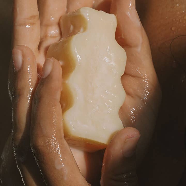 Flora Flora - Wholesale Hair Conditioner - Silk Conditioner Bar1