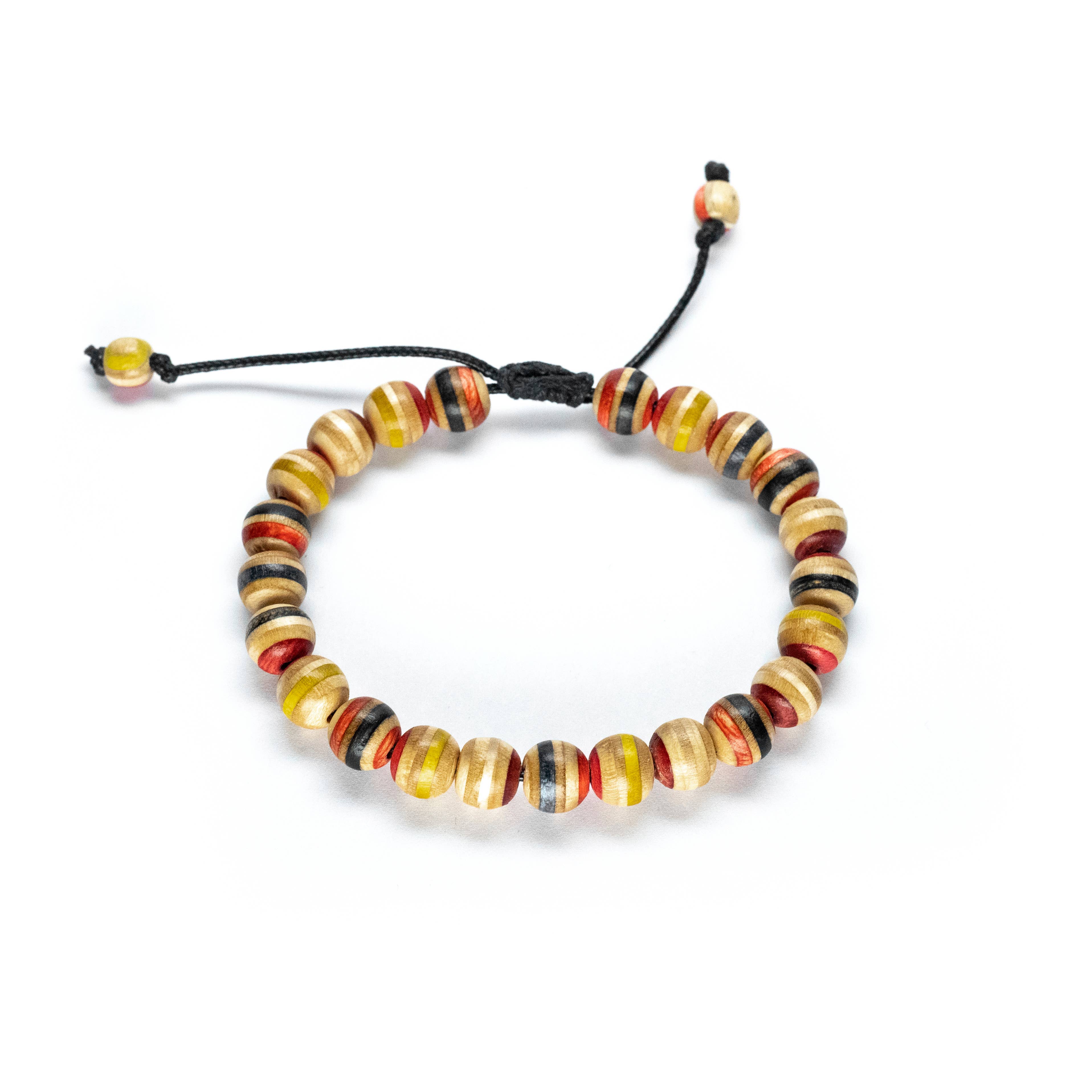 Skate4create – Großhandel Perlenarmband – Holzarmband aus recycelten Skateboards mit 8 mm Perlen