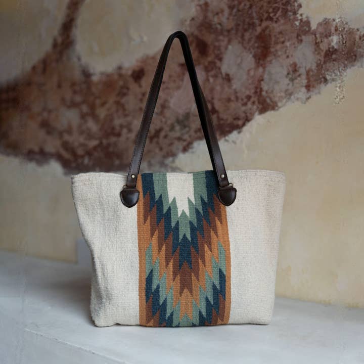 AMASOUK - Wholesale Shoulder Bag - Women's - Equinox Tote