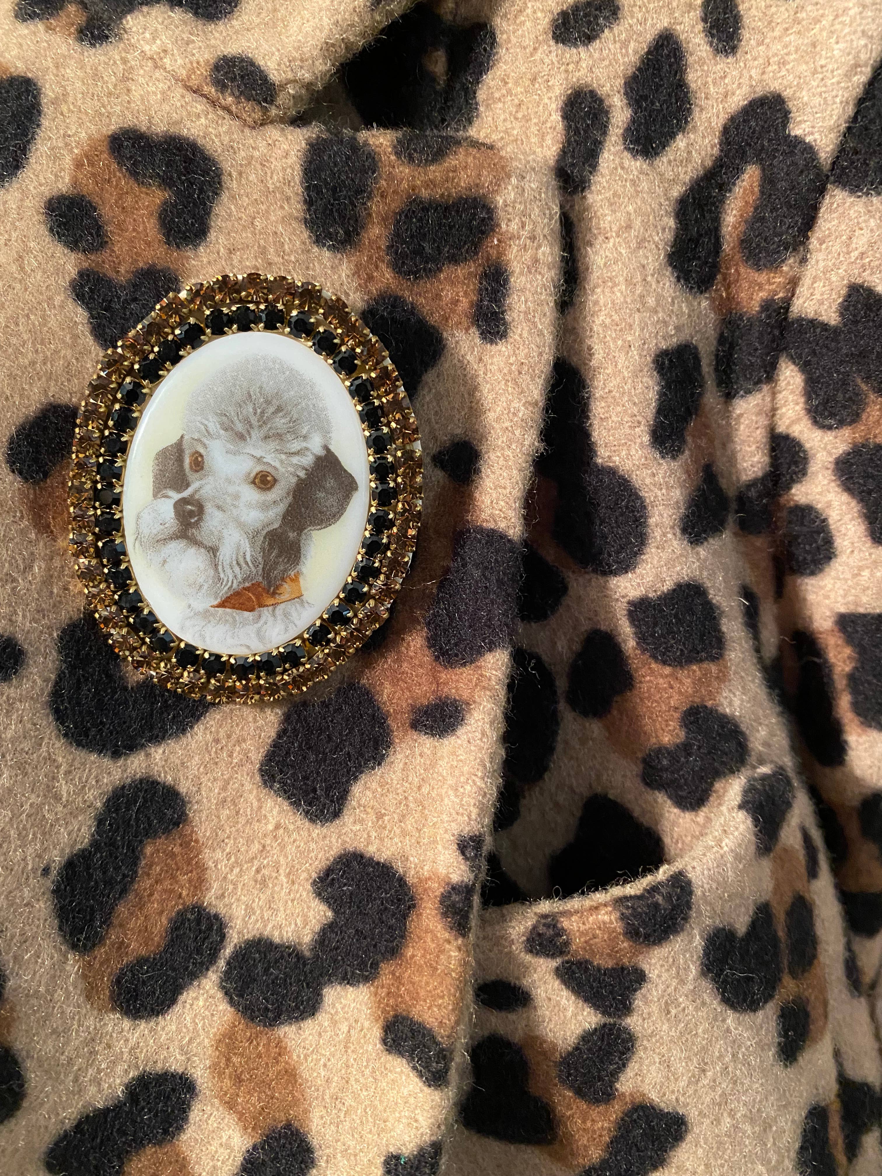 Tezeè – Großhandel Broschen – Hund- und Katzen-Brosche mit Strasssteinen9