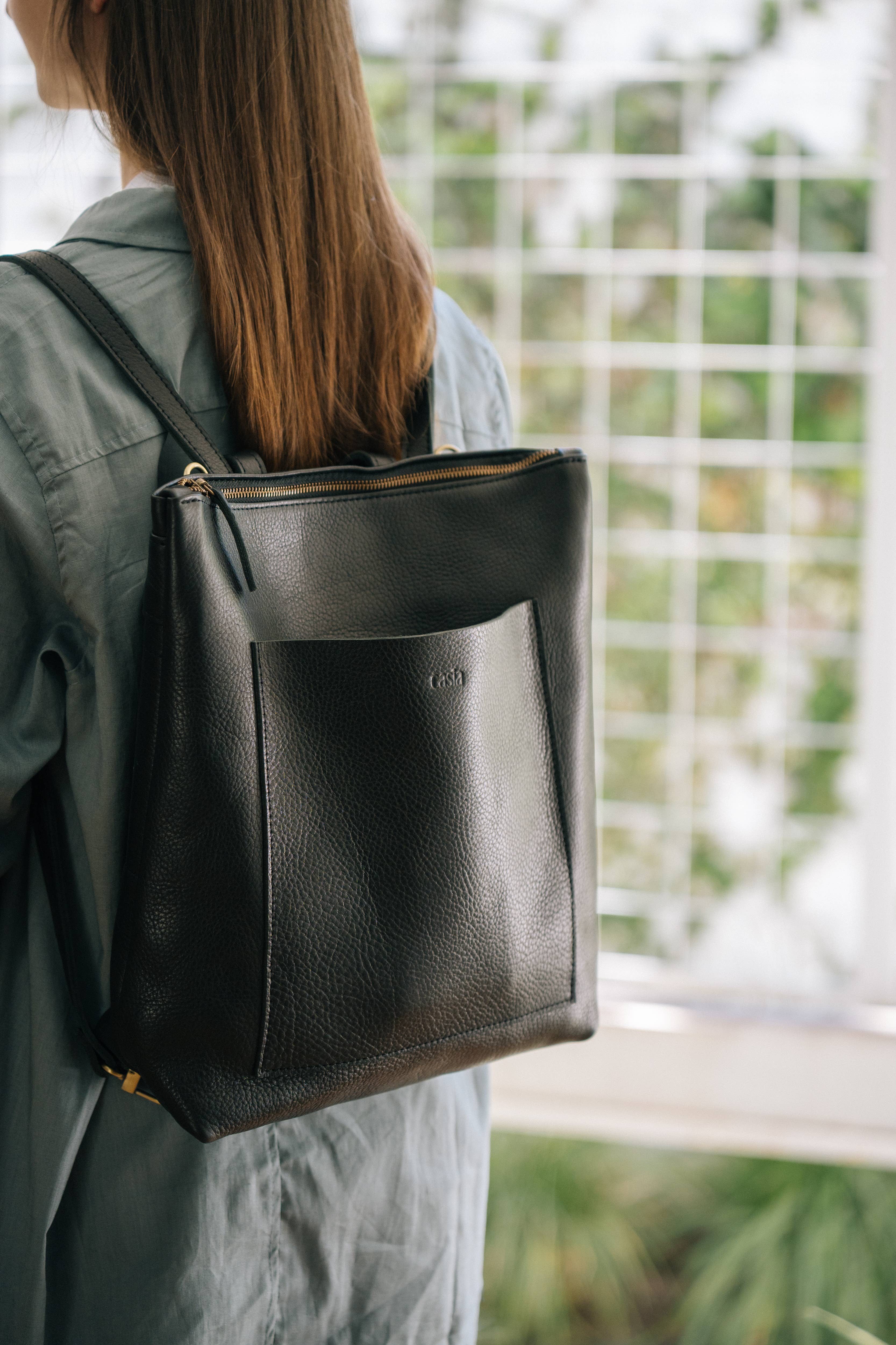 Casia Leather Bags – Großhandel Rucksack – Unisex – Konvertibler Lederrucksack | Unisex Rucksack | Laptop Tasche1