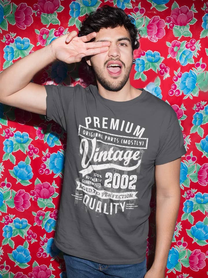 ULTRABASIC - T-shirt graphique pour homme, cadeau d'anniversaire, Aged to Perfection, 2002 pour la vente par ULTRABASIC