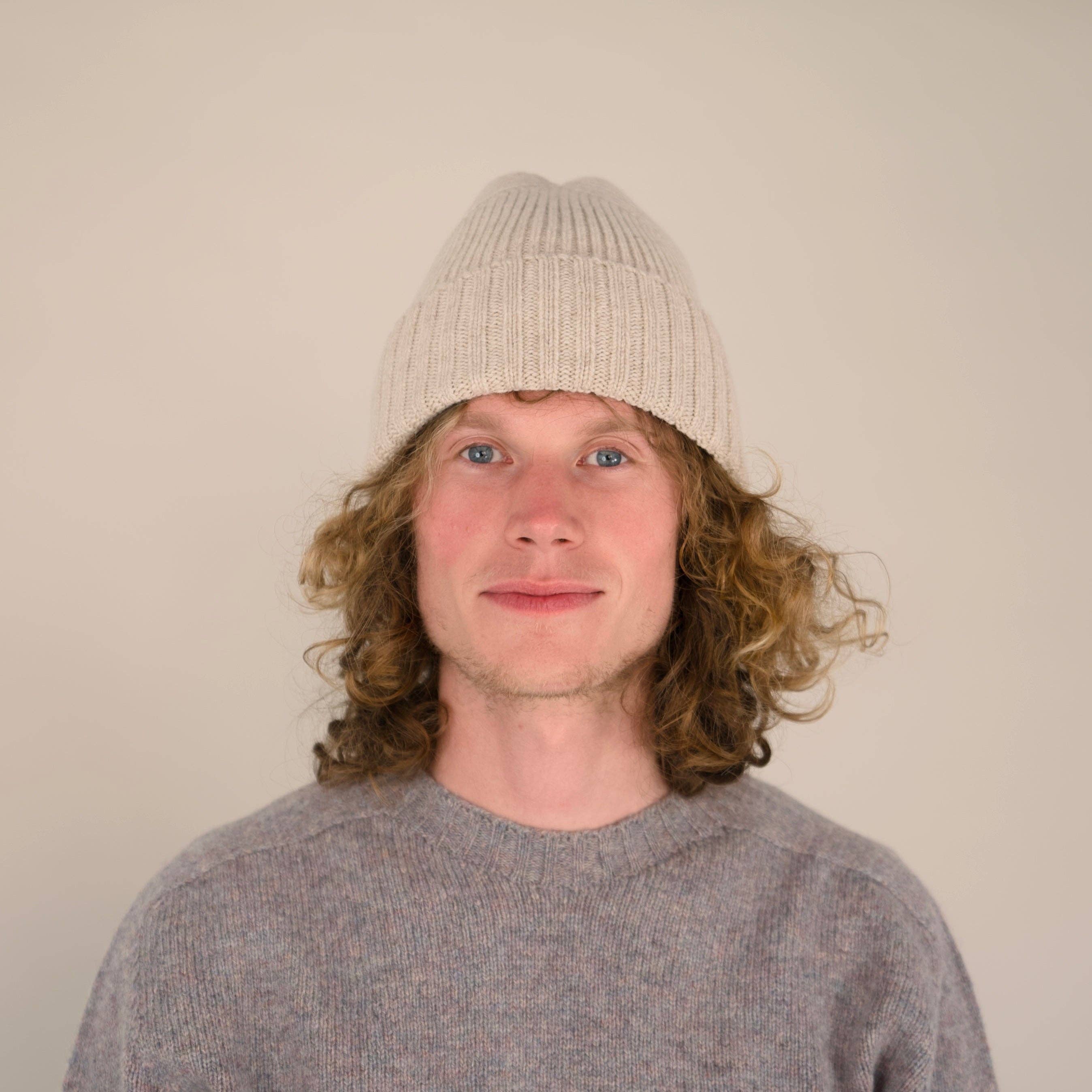 Origin Knitwear – Großhandel Beanie – Herren – Lammwolle - Furchenhut - Leinen6