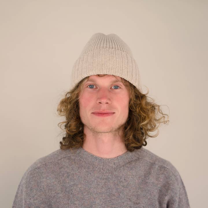 Origin Knitwear – Großhandel Beanie – Herren – Lammwolle - Furchenhut - Leinen6