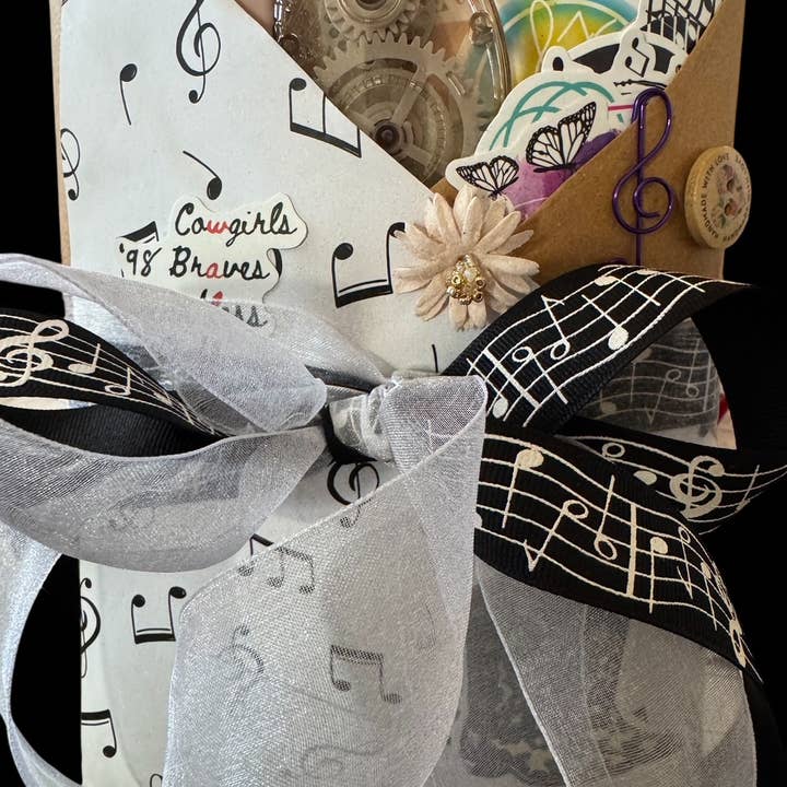 Ember & Elm Home Decor & More - Wholesale Journal/Diary - Blind Date with a Junk Journal Starter Kit-Best Seller!4