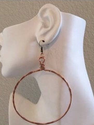 Hoops mit großen Kreisen für den Großhandel von Angela Catirina Jones