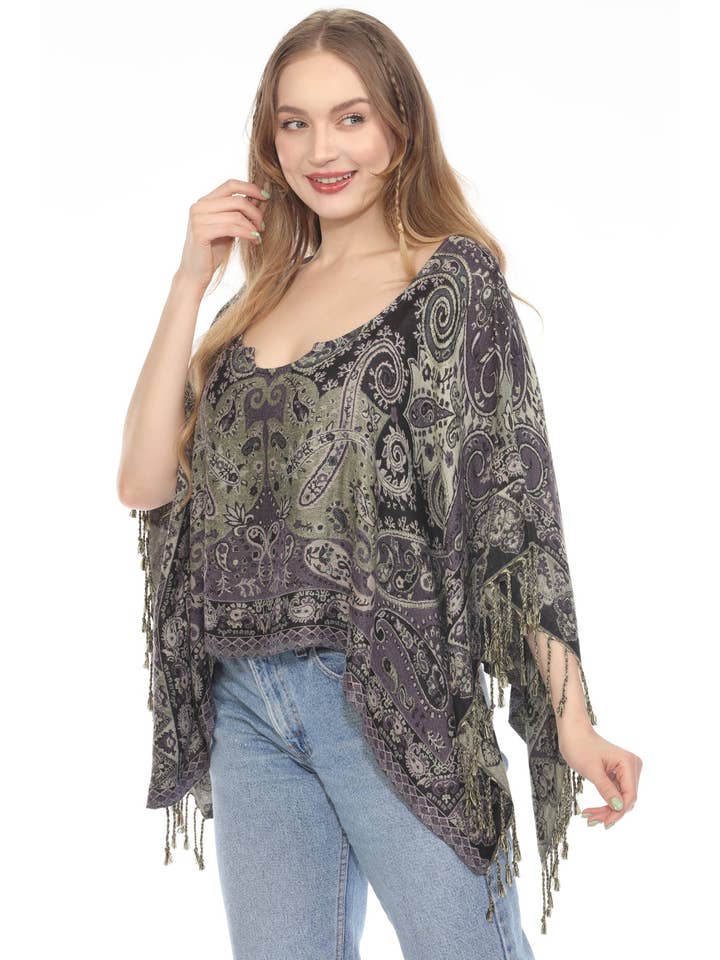 Lakhays Collection Inc. – wholesale Kimono - Dam – Fransad sjal med paisleymönster2