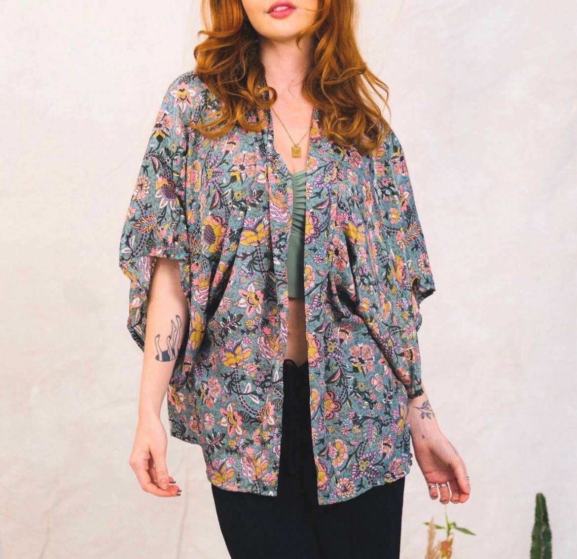 Ananda Wild - Vendita all'ingrosso Kimono - Donna - Kimono corto in stile boho5