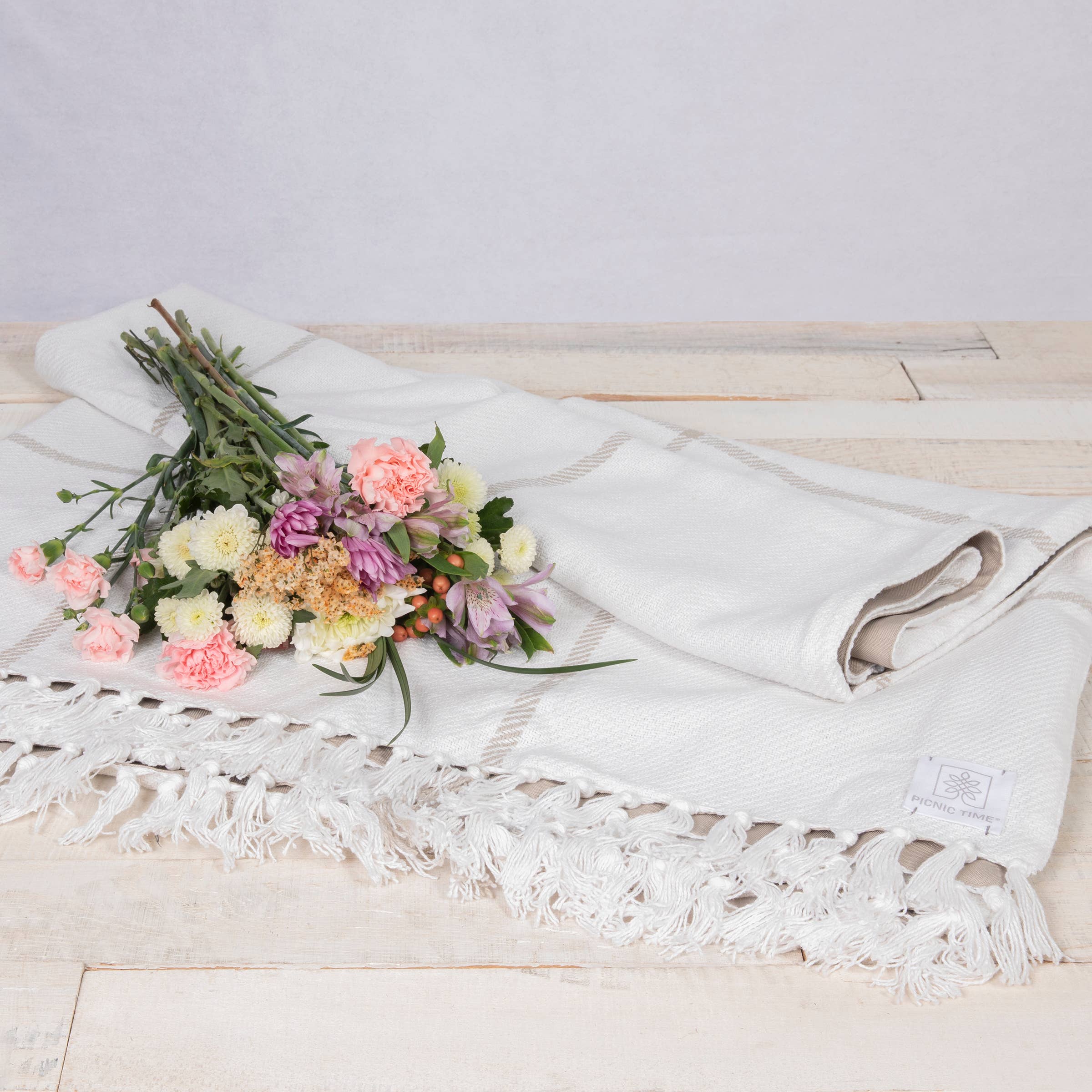 Picnic Time Family of Brands - Wholesale Picnic Blanket - Montecito Picnic Blanket with Harness19