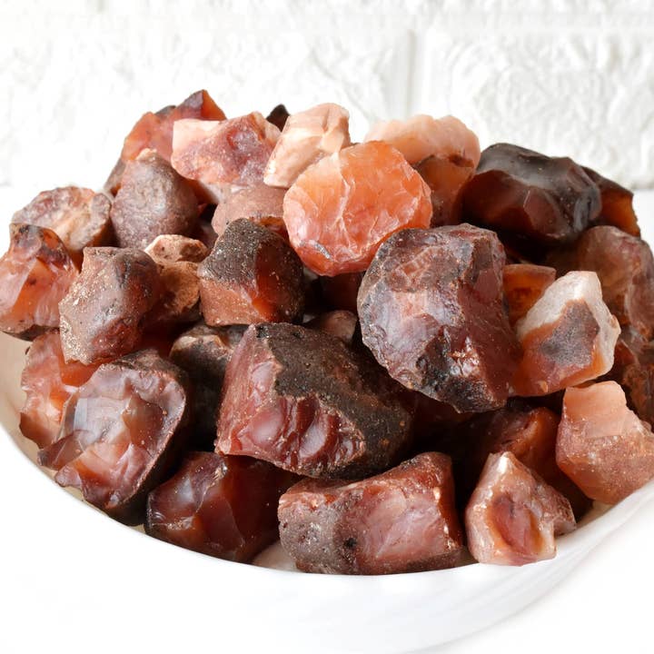 Soothing Crystals – Engroshandel Spirituelle sten og krystaller – 100g Rå Ædelsten | Karneol | Helbredende Rå Krystaller