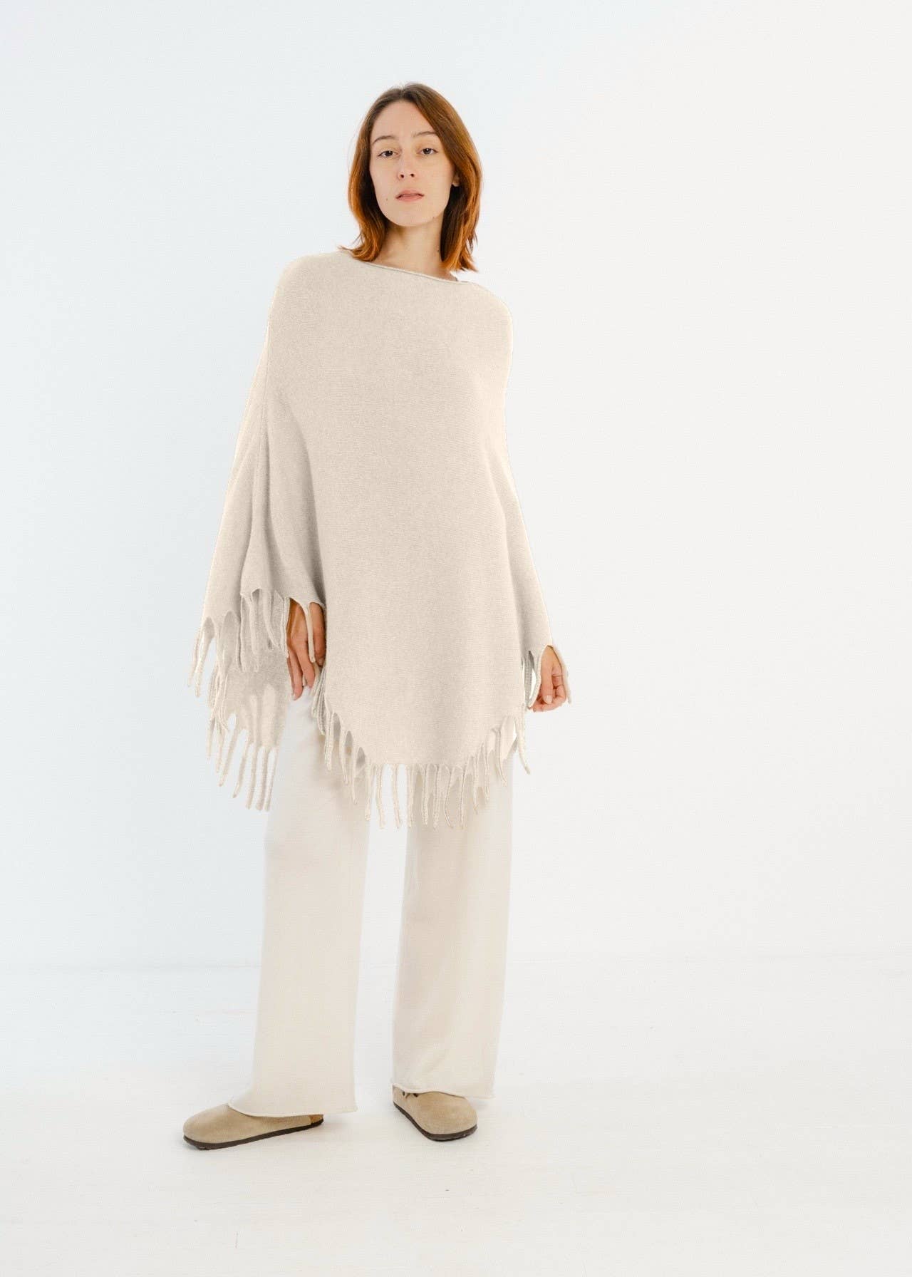 JULIA PARIS - Vente Poncho – femme - Poncho en maille laine et cachemire avec franges1