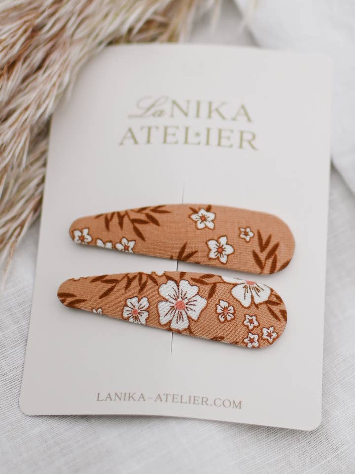 Brown floral hair clips, fall vibes snap clips for wholesale by Lanika Atelier, Nika Korošec s.p.