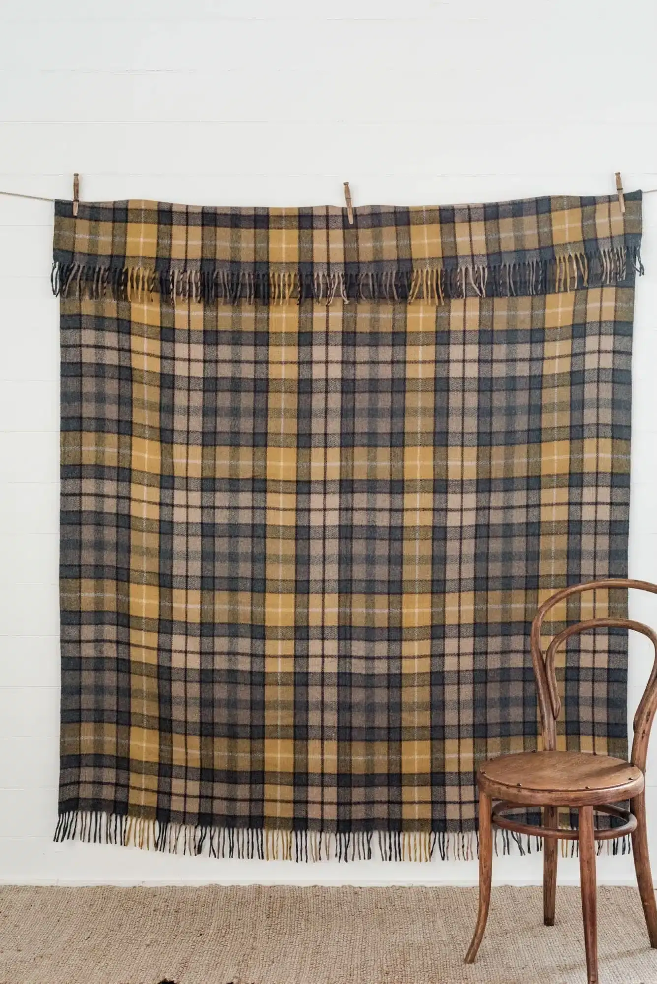 The Grampians Goods Co. - Vendita all'ingrosso Plaid - Coperta Heritage Tartan in lana riciclata35