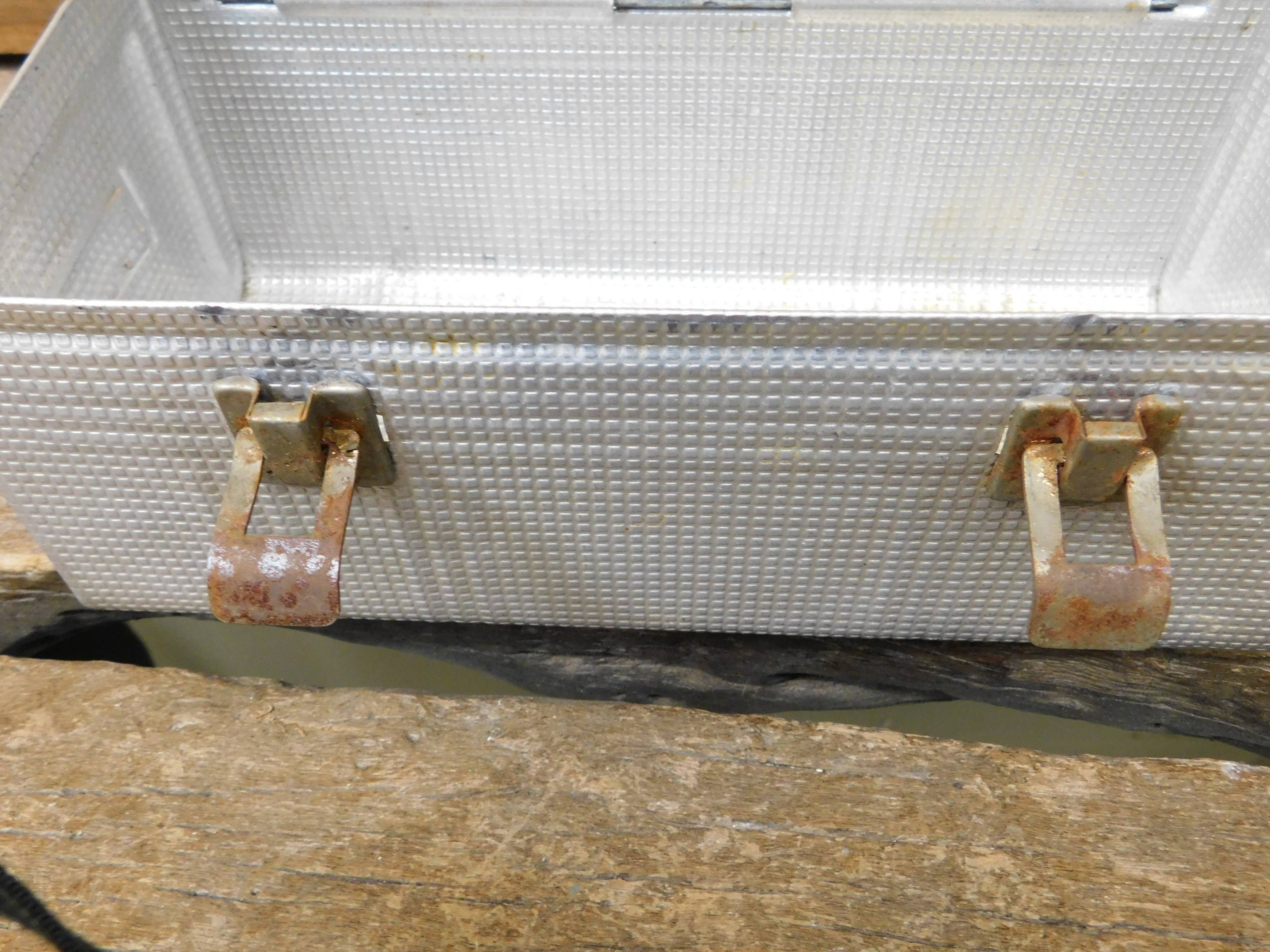 My Amigos Imports - Vente Sac/boîte repas - Boîte à déjeuner vintage en métal #4 Rangement Ancien Collectionnable2