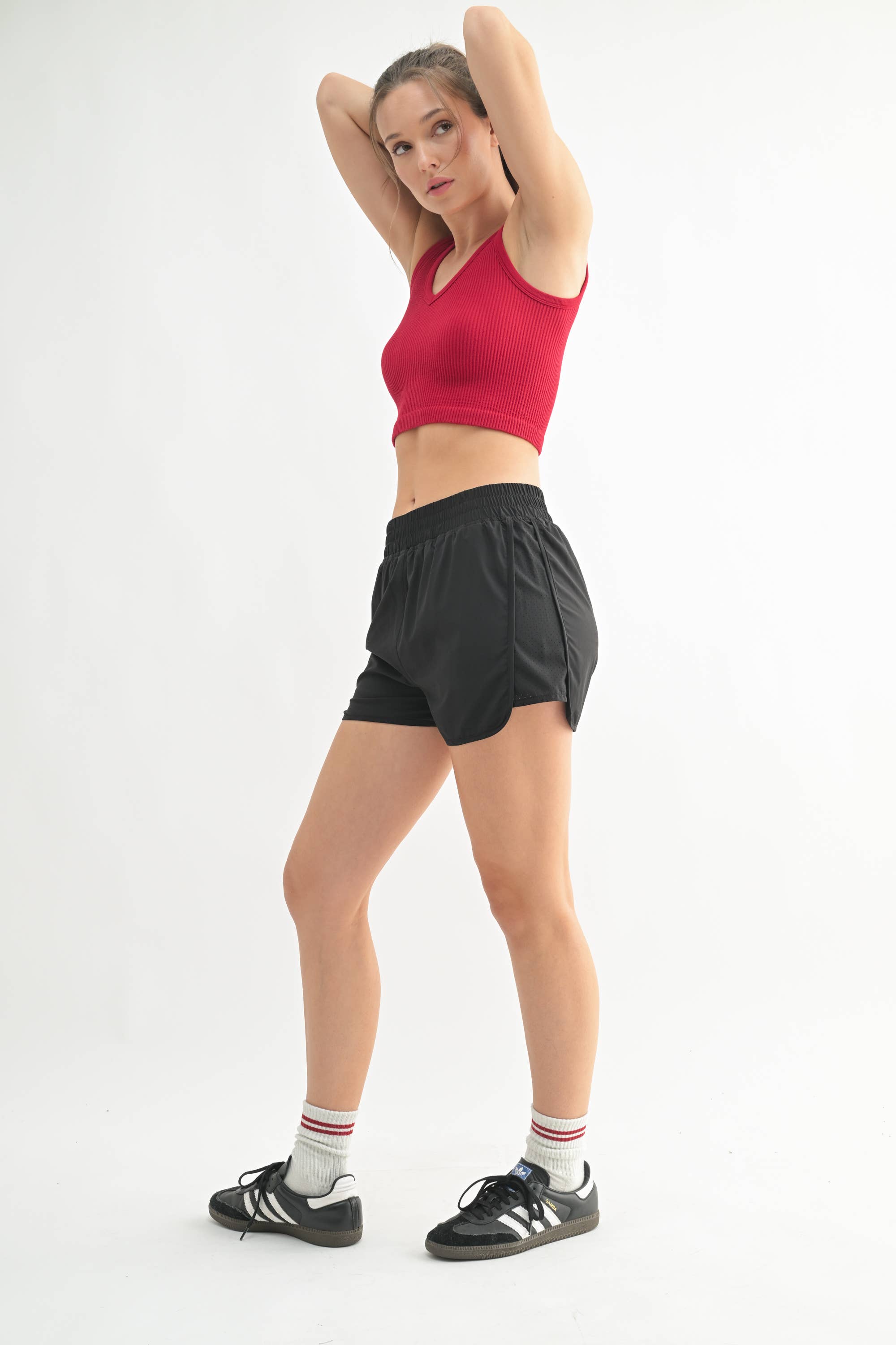 Mono B - Wholesale Tanktop - Dames - Geribbelde naadloze cropped tanktop65