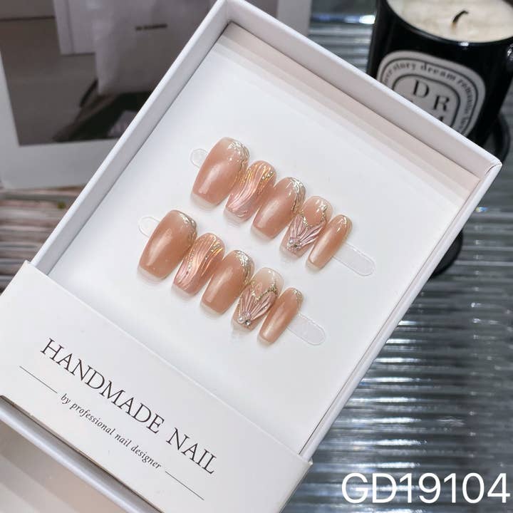 hand made Press on Nails 19104 for wholesale by foamboxnail