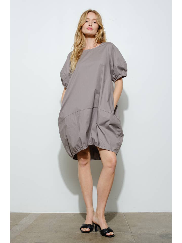 Bloidy – wholesale Klänning - Dam – Poplin Kortärmad Mini Bubble Klänning - D10482SS22