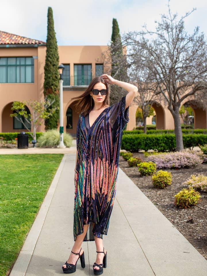 Jennafer Grace – wholesale Kaftan – Women's – Midnight Lotus Caftan