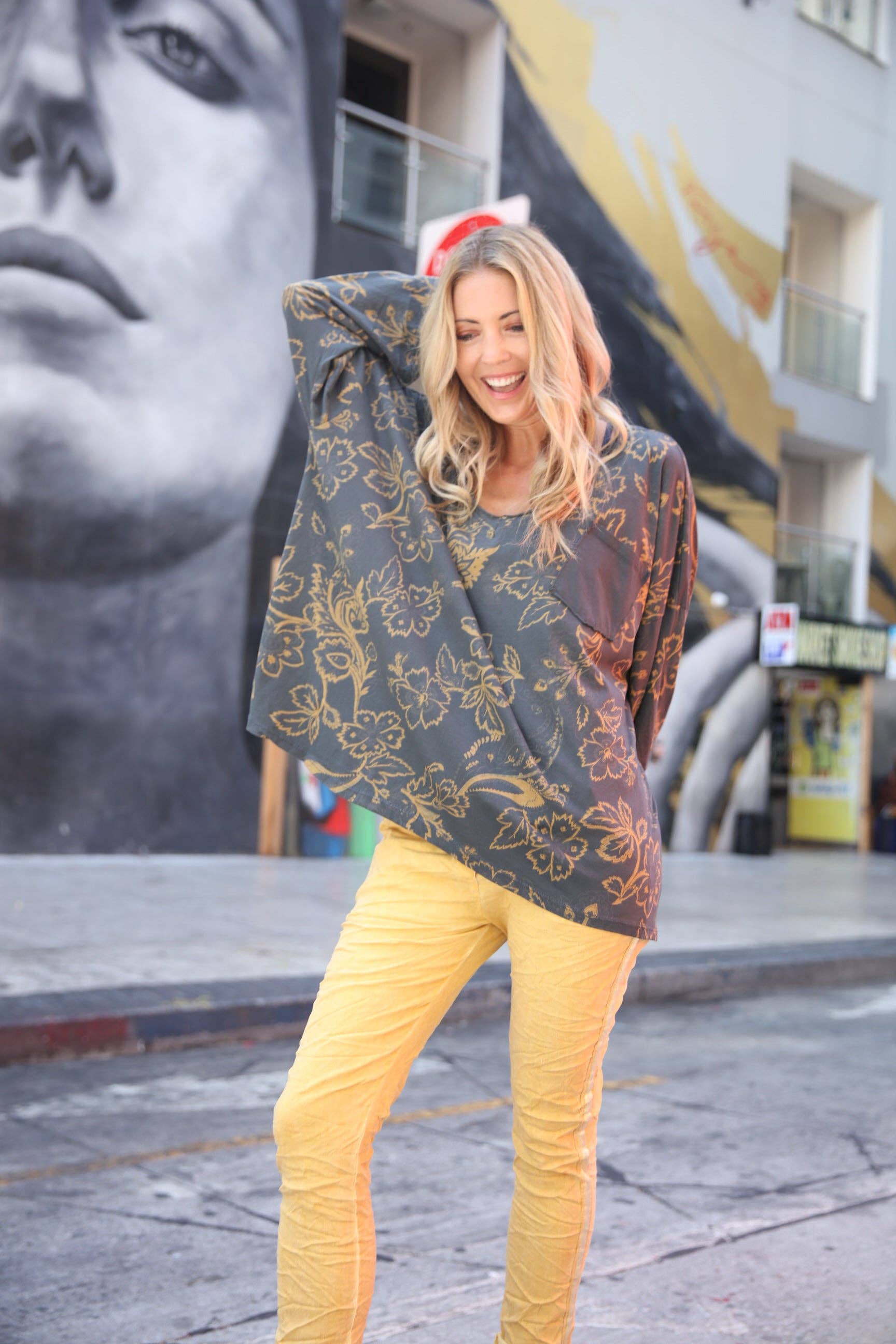 Marisima by Urban Mangoz – wholesale Pants – Women's – Ribbon Stretch Pants21