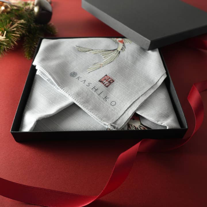 Japansk Furoshiki Presentinslagning – Guldfisk, 70 cm, Tillverkad i Japan för wholesale av KASHIKO