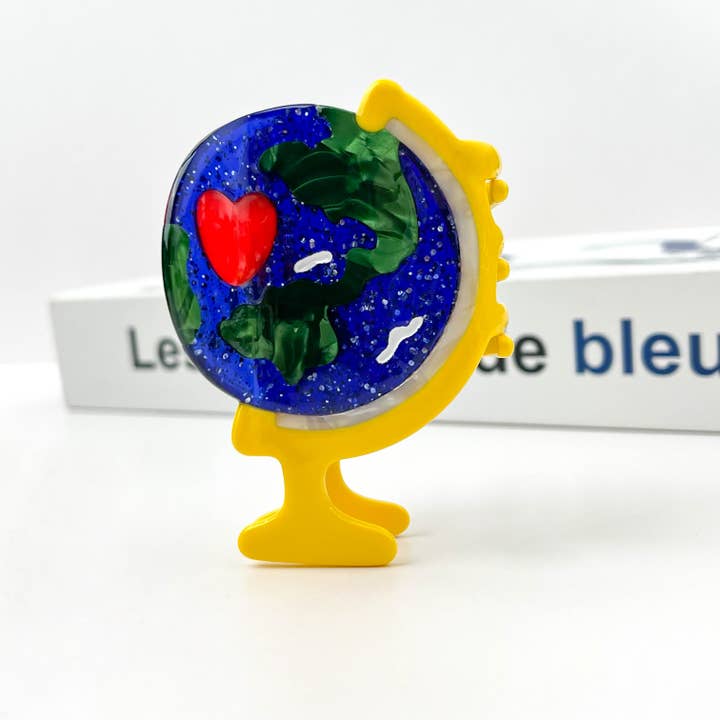 Globe Claw Clip, School Style Hair Clip for wholesale by TheDivaSoap