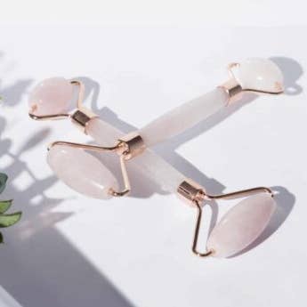 Rose Quartz Face Roller for wholesale by DOS Cosmetics