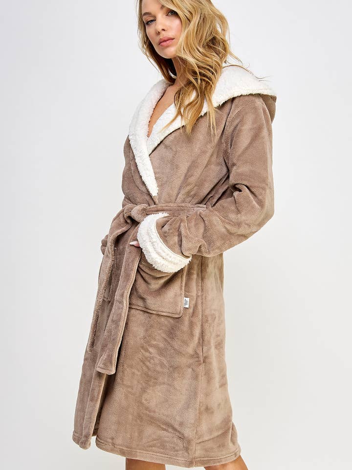 2482 Sydney Robe för wholesale av BeWicked