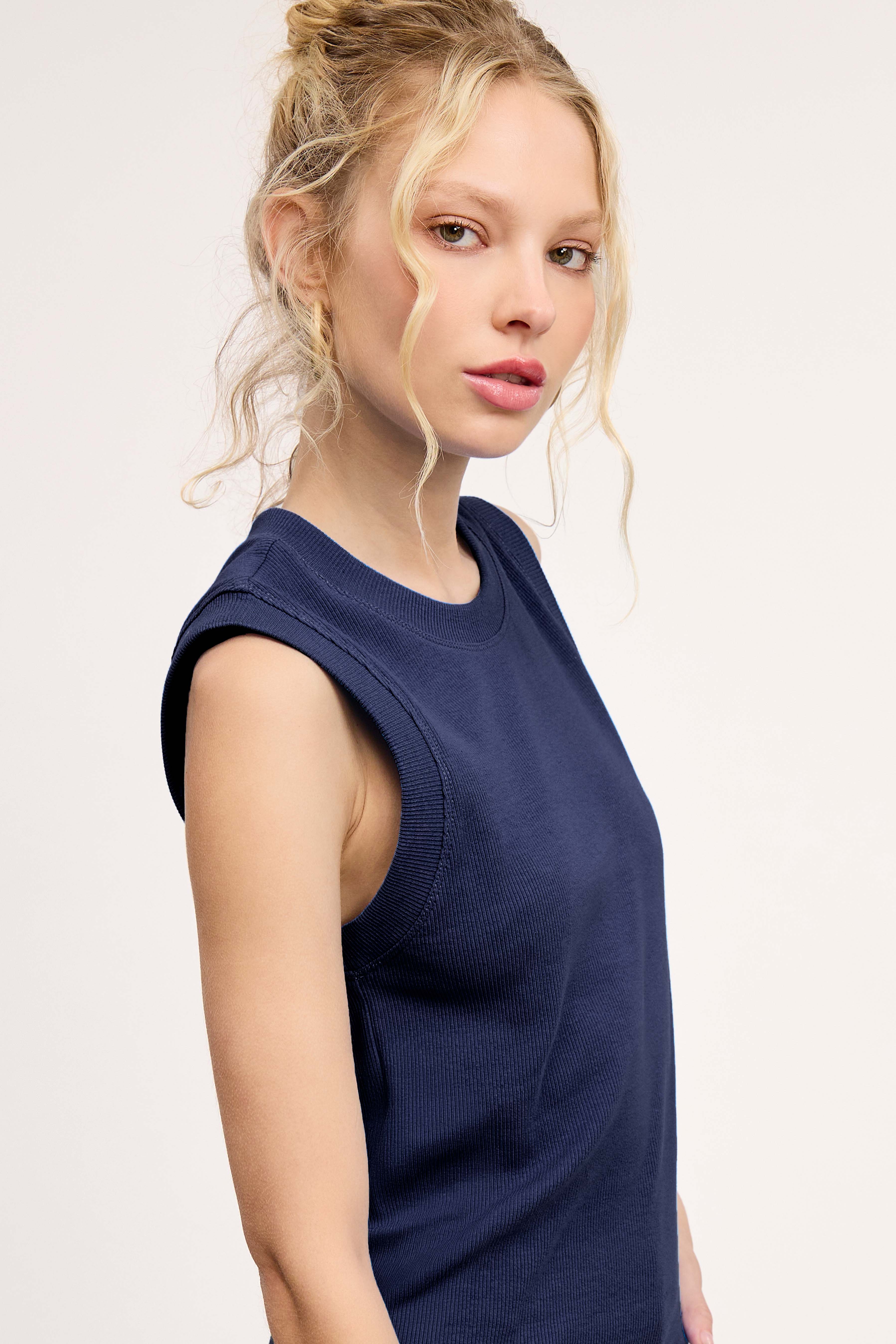 La Miel - Wholesale Tank Top - Women's - HUT7340-Stretchy Basic Ribbed Sleeveless Crew Neck Top21