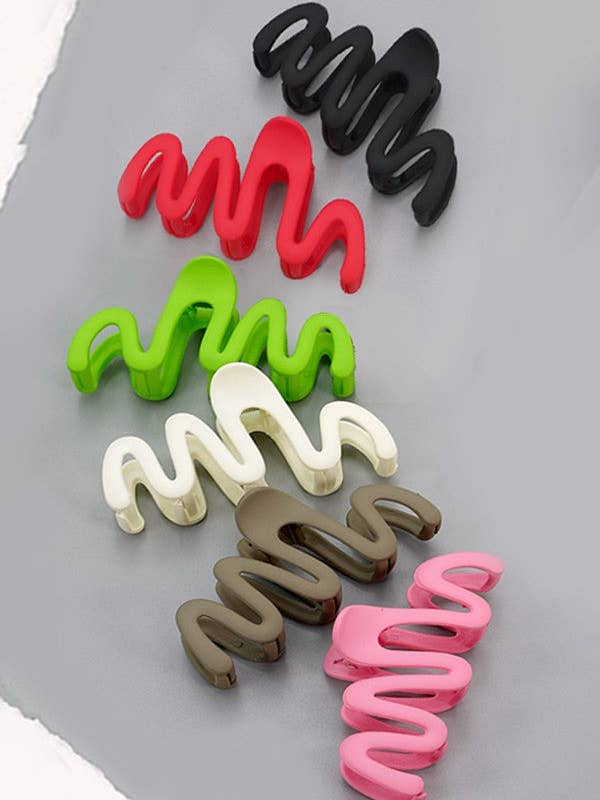 MATTE ZIGZAG HAIR CLAW CLIPS | 40H623 for wholesale by JOSSLYN by wall to wall