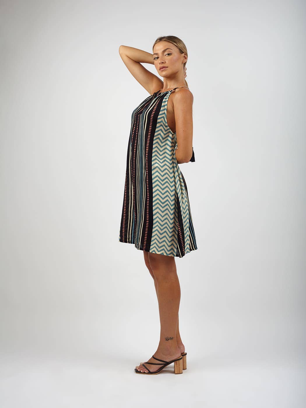 Bijondo - Venta al por mayor Vestido - Mujer - Vestido corto de rayón Mariana1