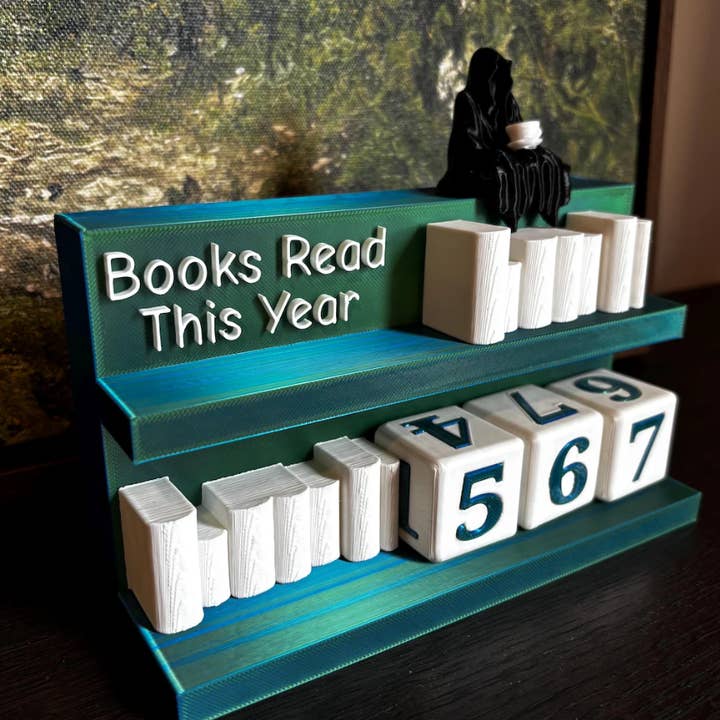 The Printed Maniac - Wholesale Decorative Tabletop Object - Books Read Counter: Bookworm Decor with Dice - Track Reading5