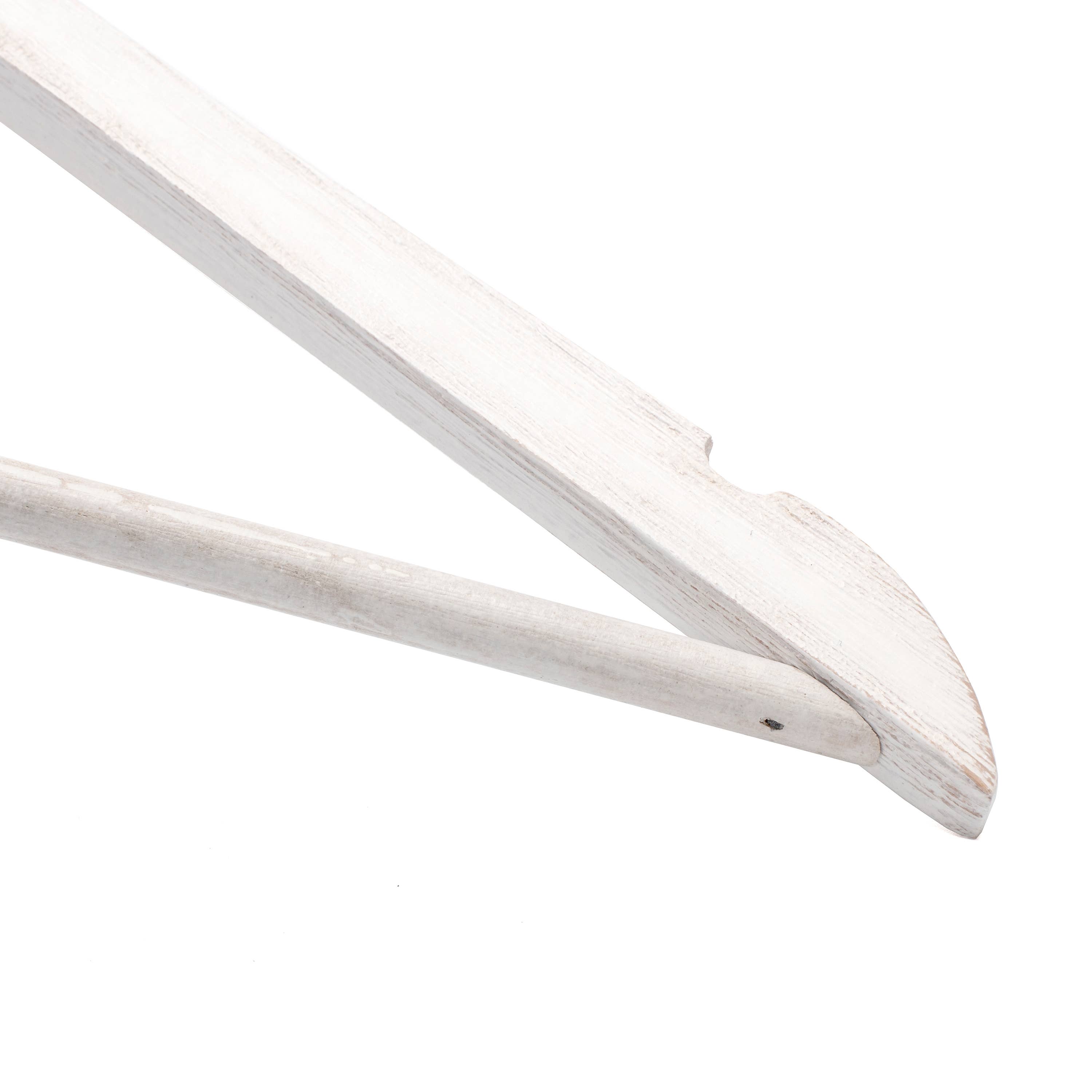 Quality Hangers – Großhandel Kleiderbügel – WV40 - Weißer rustikaler Vintage-Holzkleiderbügel, 44,5 cm - 80 Stück11