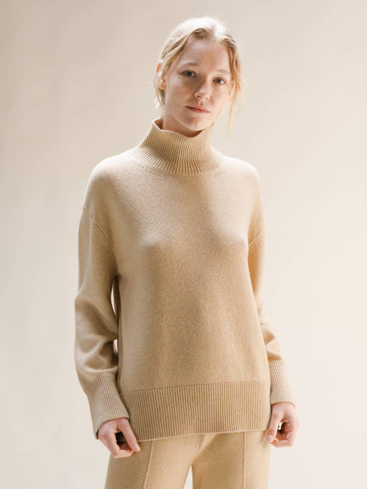 Lèmme – wholesale Knitted jumper – Women′s – Maglione Maxi Dolcevita in Misto Cashmere
