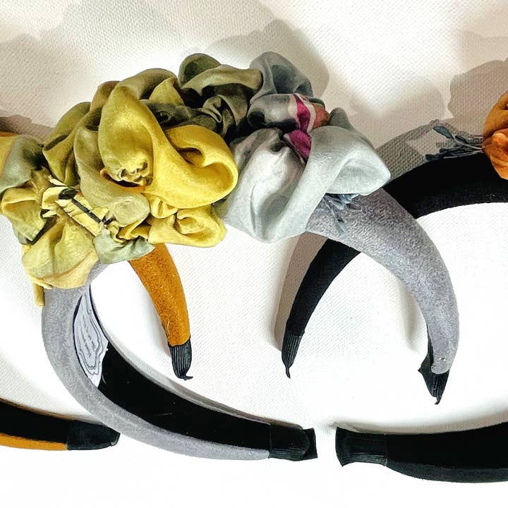 HANDMÅLAD SILKE CHARMEUSE BLOMMIG FRIDA K INSPIRERAD PANNBAND för wholesale av The Art of Heidi Jack