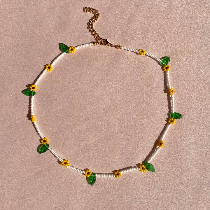 Lil Things Shop - Wholesale Beaded/Pearl Necklace - Sunflower Necklace2