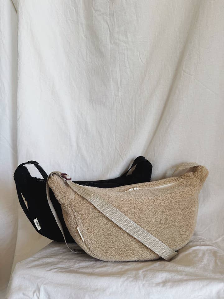 Halbmondsack flauschig für den Großhandel von Peman