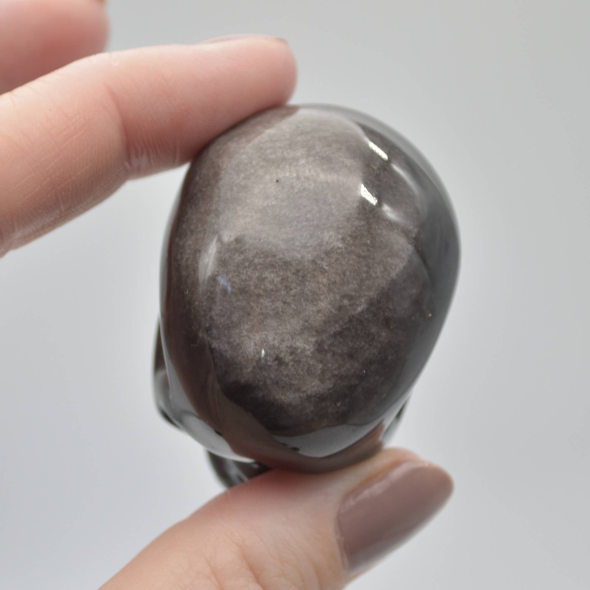 Zwart Zilveren Glans Obsidiaan Gesneden Schedelhoofd - 3,5 cm - 1 Stuk #01 voor groothandel op Faire7