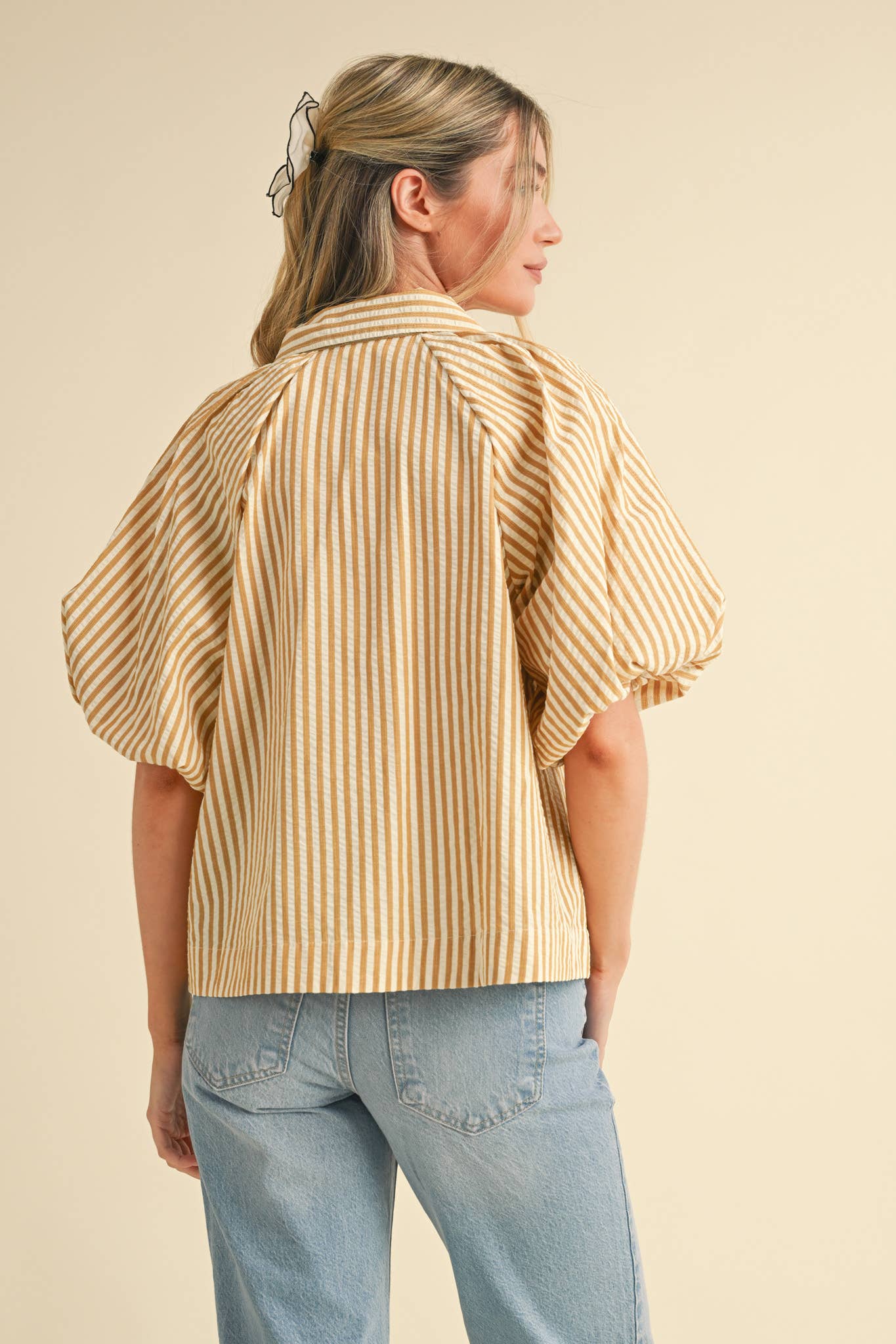 &MERCI – Engroshandel Skjorte med buttondown – til kvinder – STRIBET BOBLEÆRME KNAPNED TOP MTP332937