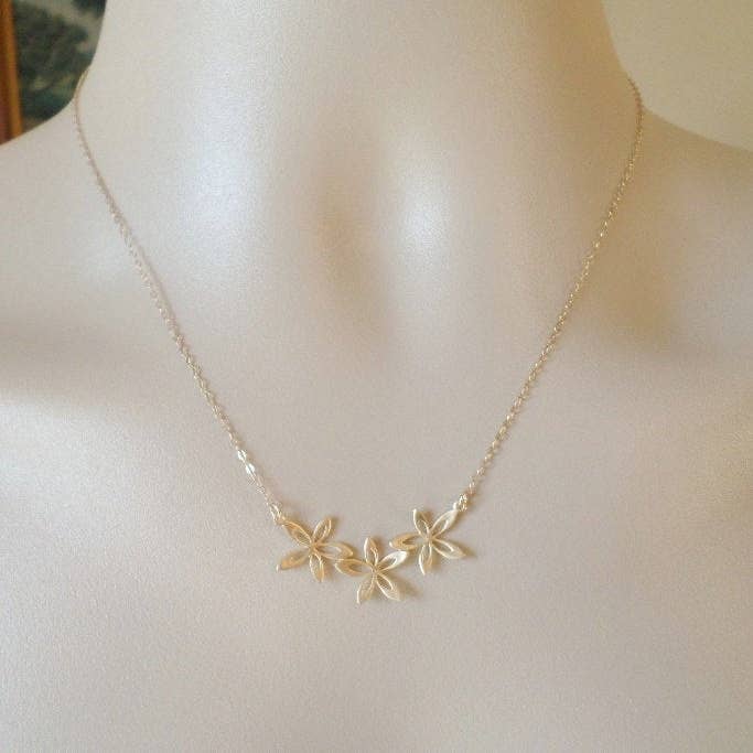 The Wandering Dandelion – wholesale – Blomsterhalsband - Guldhalsband - Guldblomma Smycken - Triple Flower Halsband - Guldpläterat och guldfyllt halsband - Mors dag gåva
