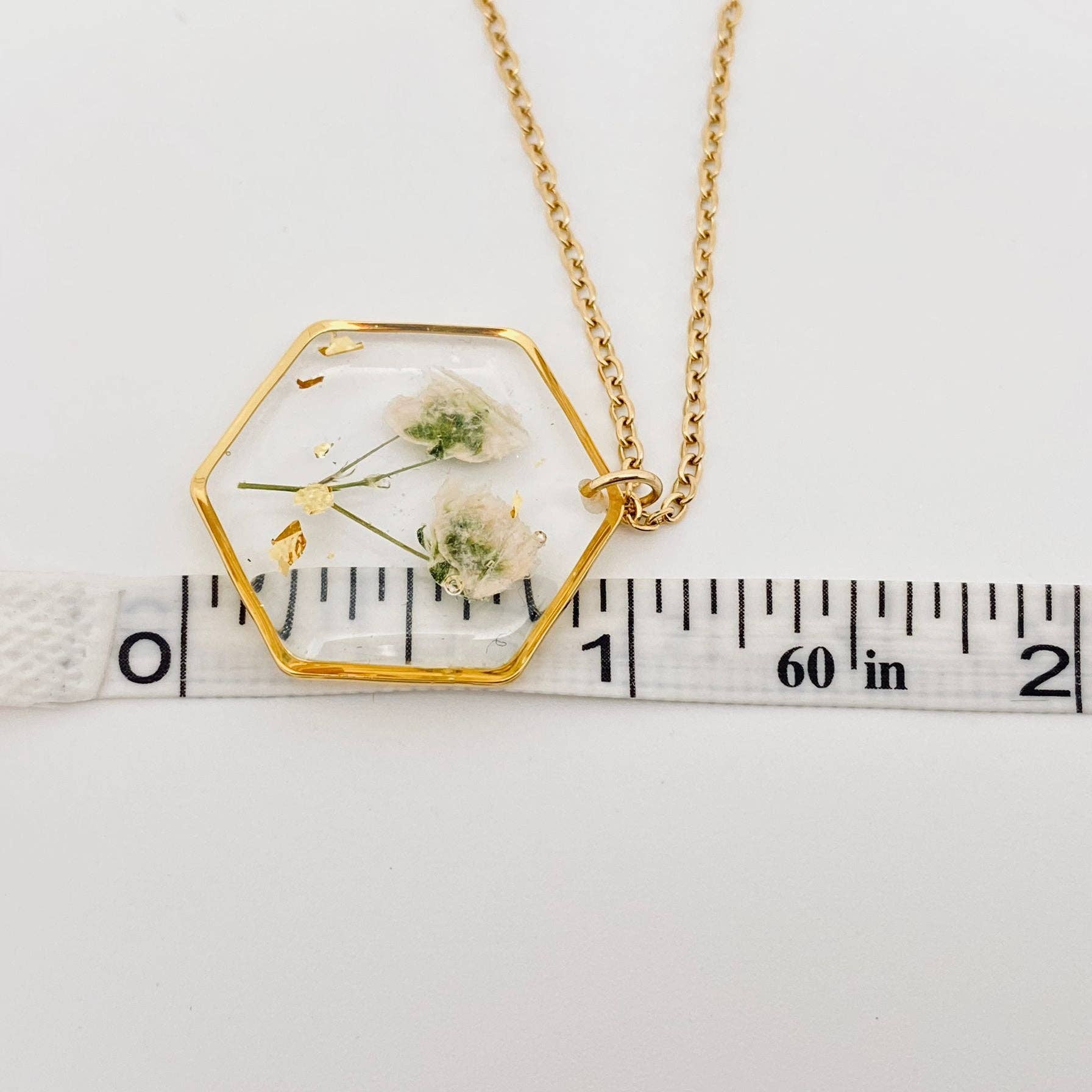 Mio Queena - Wholesale Pendant/charm necklace - Baby's Breath Dried Flowers Hexagon Charm Necklace - PDF4