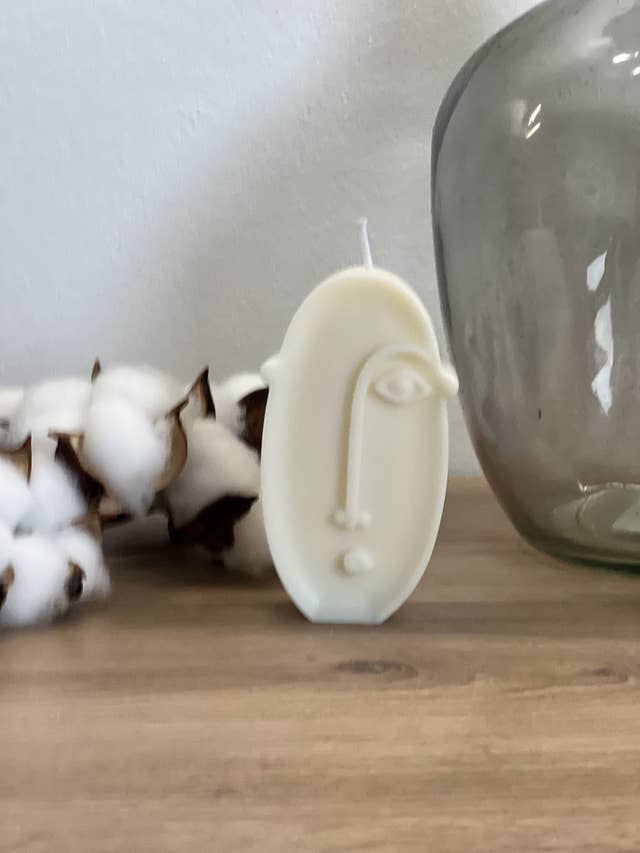 Bougie Pablo - Bougie Moulée pour la vente par La Casa des Bougies